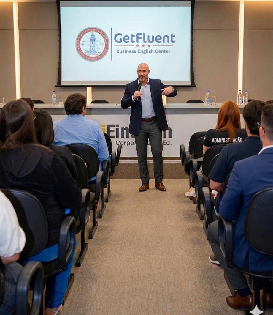 Turma corporativa em treinamento
